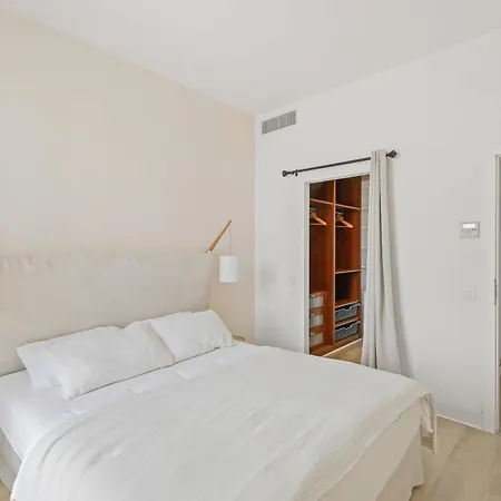 Апартаменты Duplex D'exception Face A La *