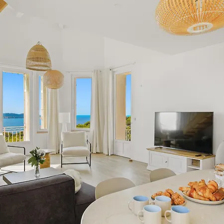 Duplex D'exception Face A La * Hyeres