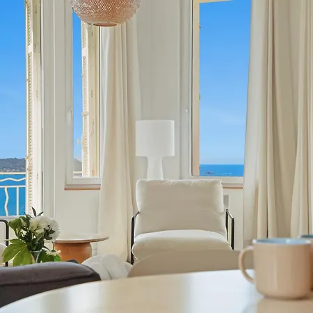 Duplex D'exception Face A La