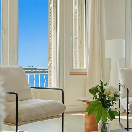 Duplex D'exception Face A La Ιέρ