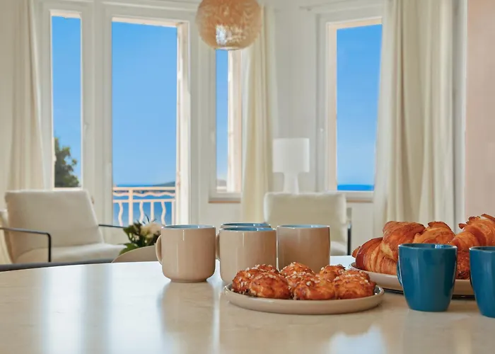 Duplex D'exception Face A La *